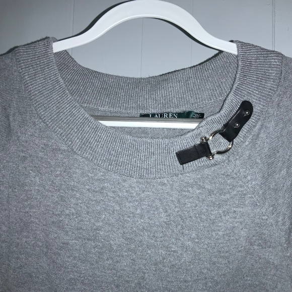 Lauren Ralph Lauren Gray Long Sleeve Sweater sz XL Faux Leather Buckle - Picture 2 of 6